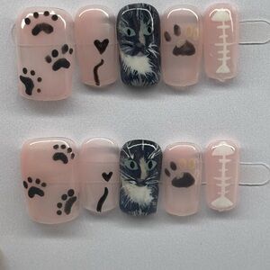Cat portrait nails (send photo of cats face and paw)
